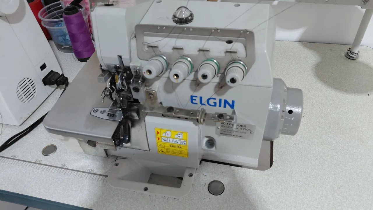 Máquina de costura 