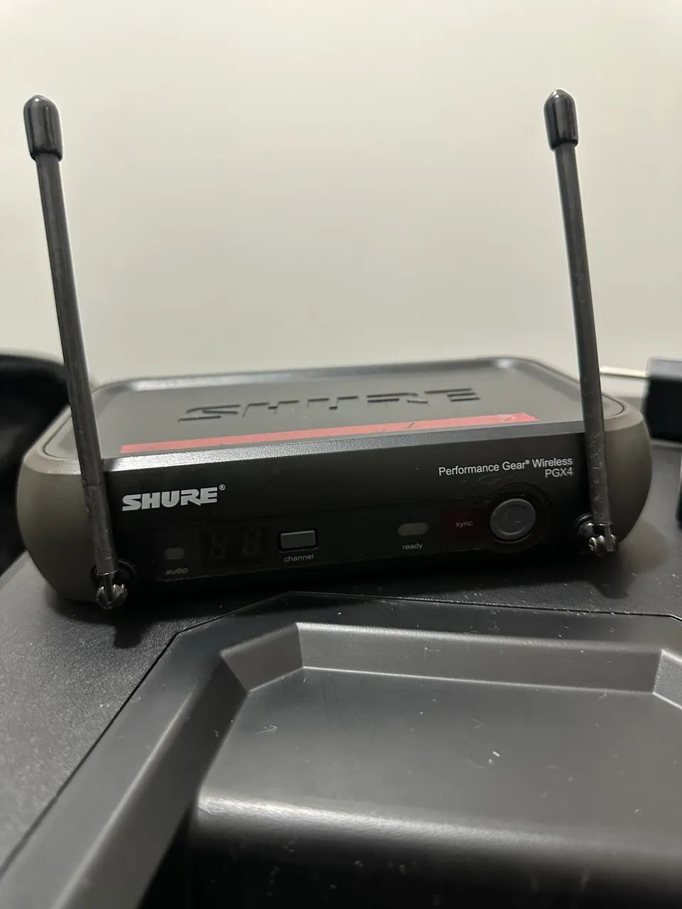 VENDO MICROFONE SHURE SEM FIO PGX4 - Foto 3