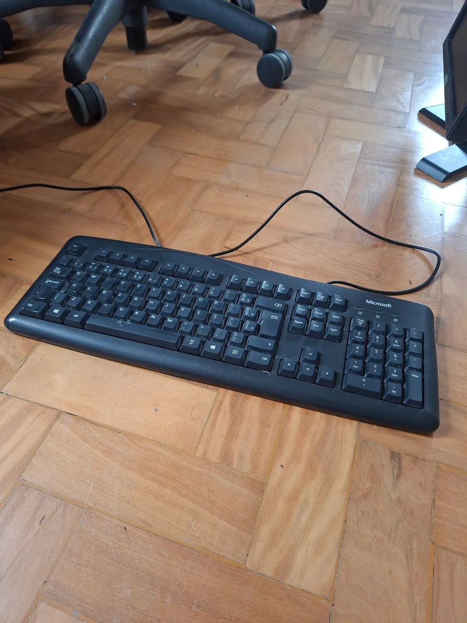 Teclado Microsoft com fio
