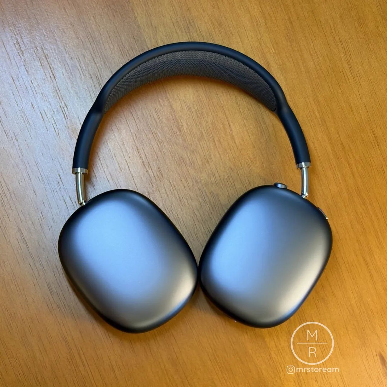 AirPods Max Lightning / Garantia / Até 18x no cartão - Fones de