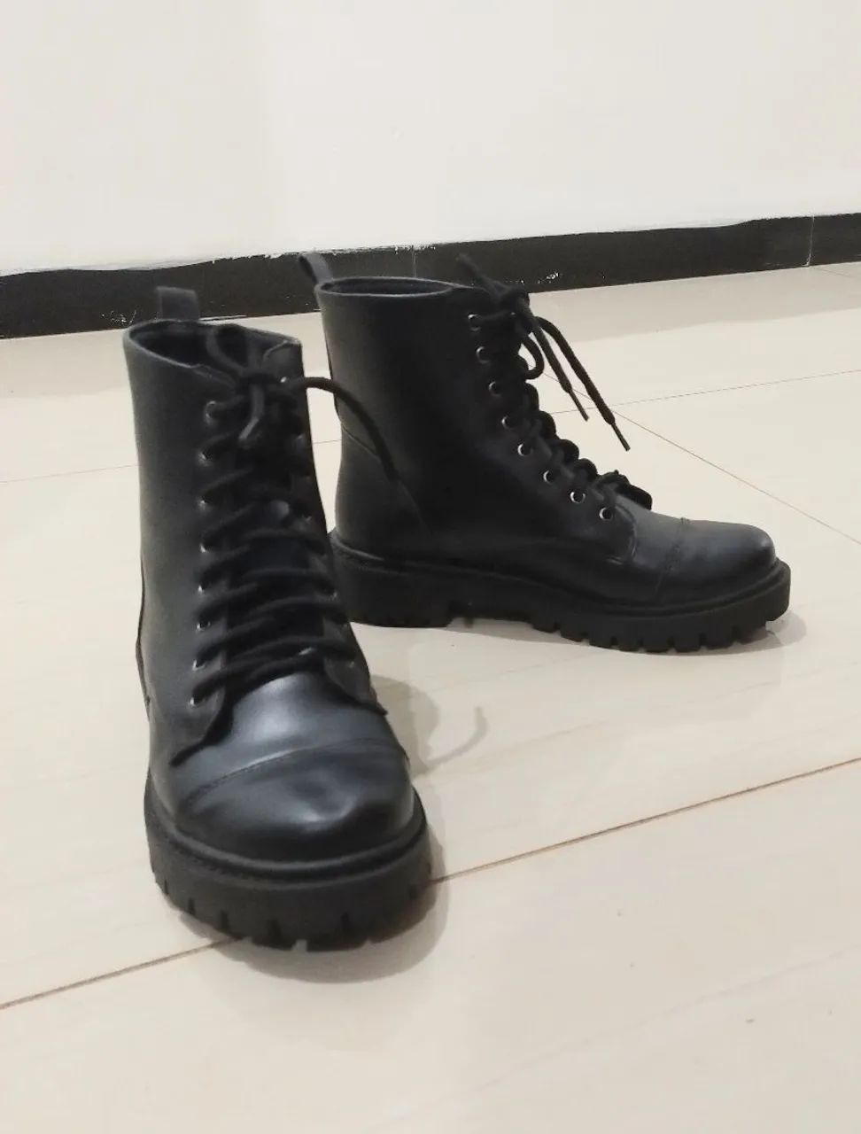 Coturno feminino 
