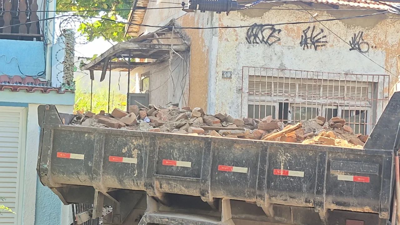 Retirada de entulho com caminhão a partir 600,00 - Foto 2