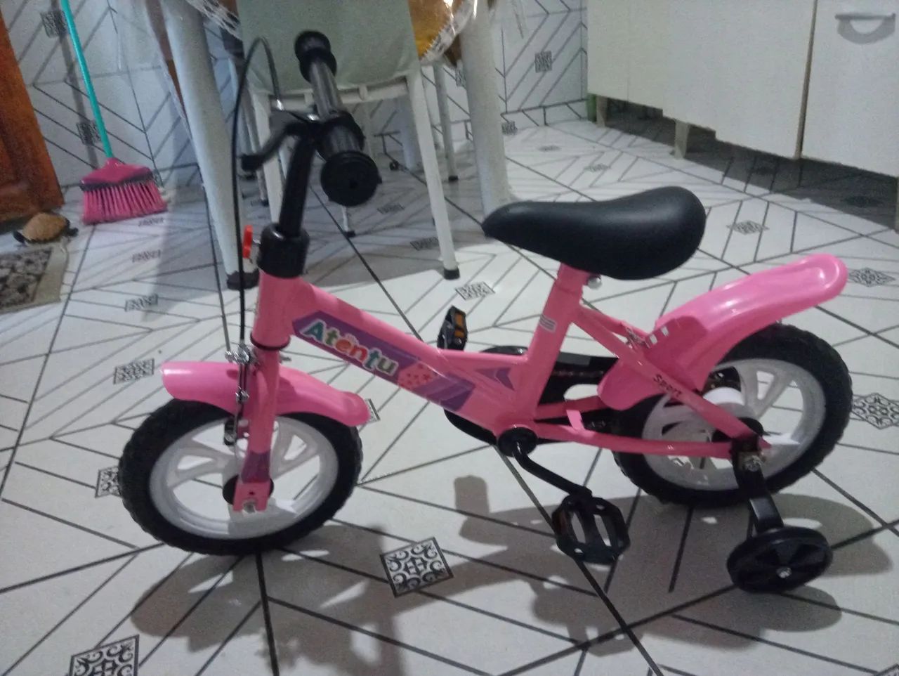 Vendo bicicleta nova menina