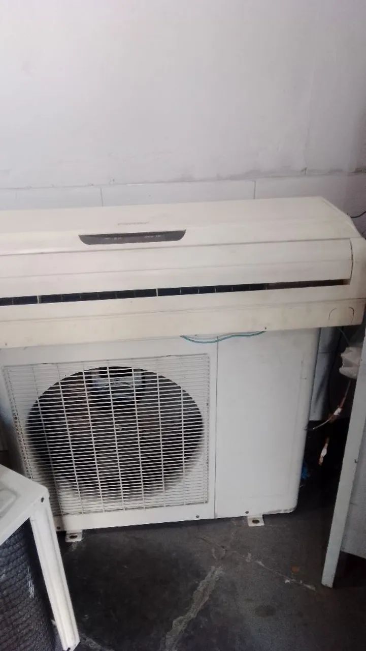 Ar condicionado split spling 22000btus,com manutenção emdia  - Foto 2