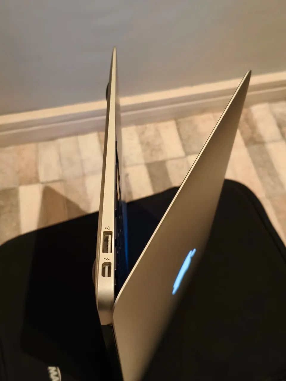MACBOOK AIR - 2014 / Intel core i5 / bateria 5h/ excelente estado + bolsa  - Foto 5