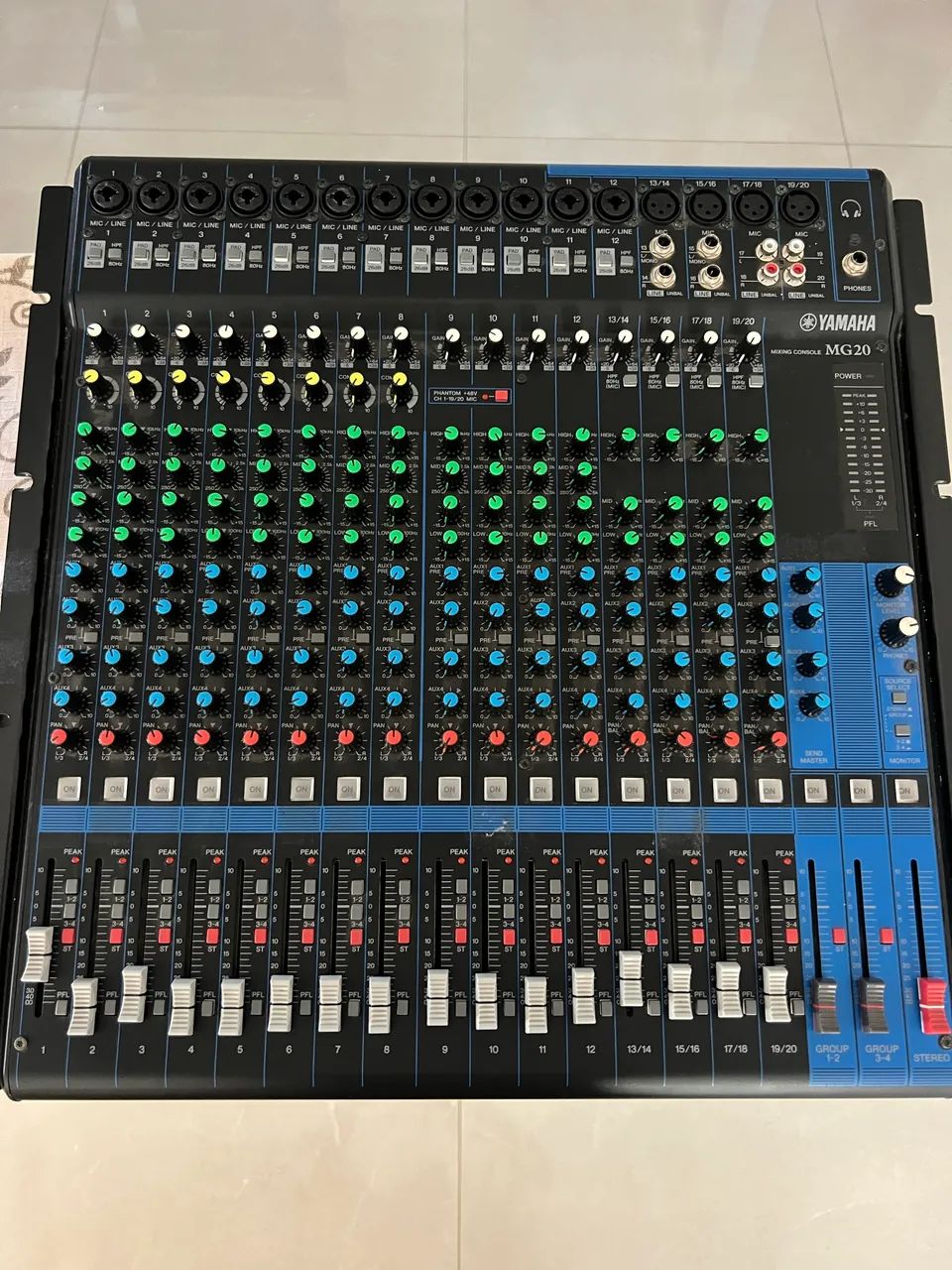 MESA DE SOM YAMAHA + AMPLIFICADOR  - Foto 2