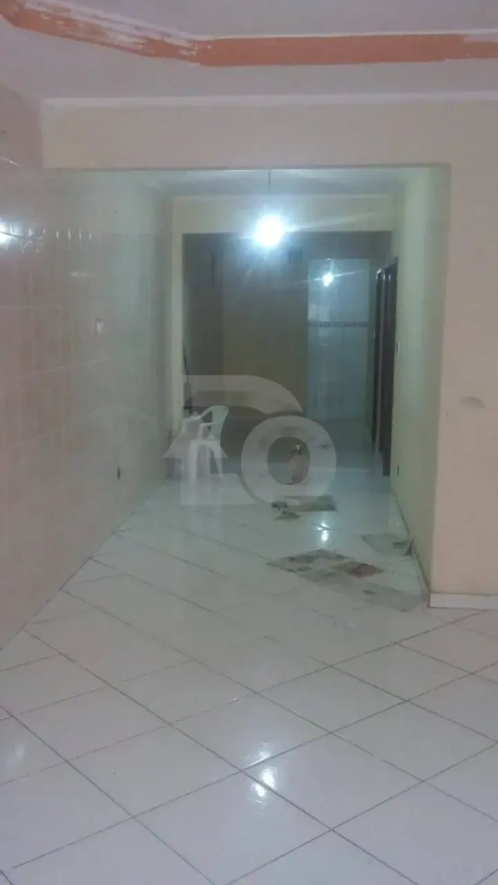Casa com 4 Quartos, 2 Cozinhas e 2 Garagens no Bairro Industrial