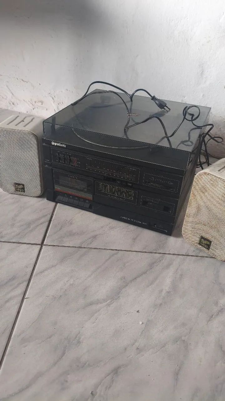 Toca discos Gradiente MS5 com caixas de som - Foto 3