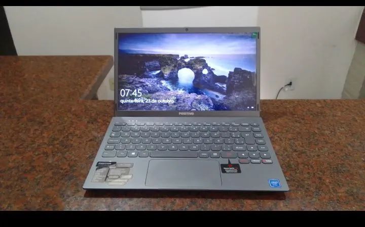 Notebook positivo pouco dias de uso. 