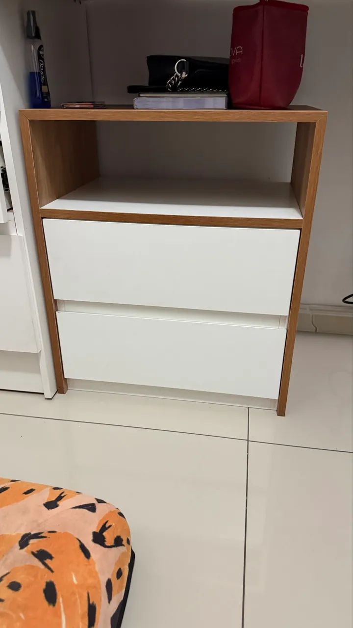 Mesa de cabeceira 