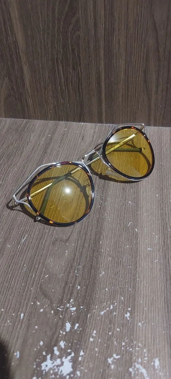 Oculos feminino LBA