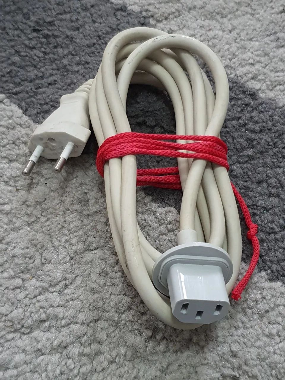 Cabo energia iMac A1311 usado, plug só c/2 pinos