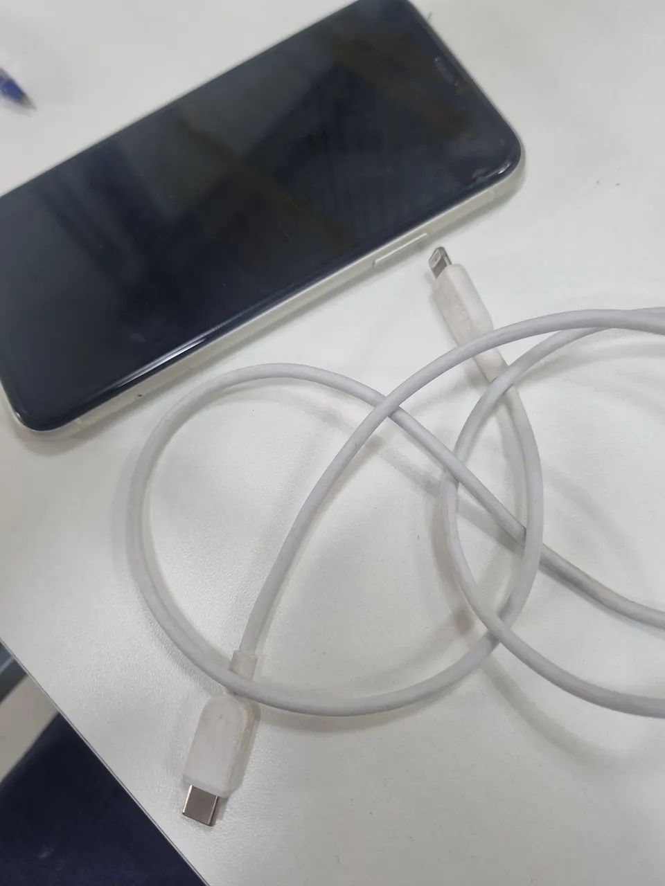 Vende-se celular ? iPhone 11 - Foto 2