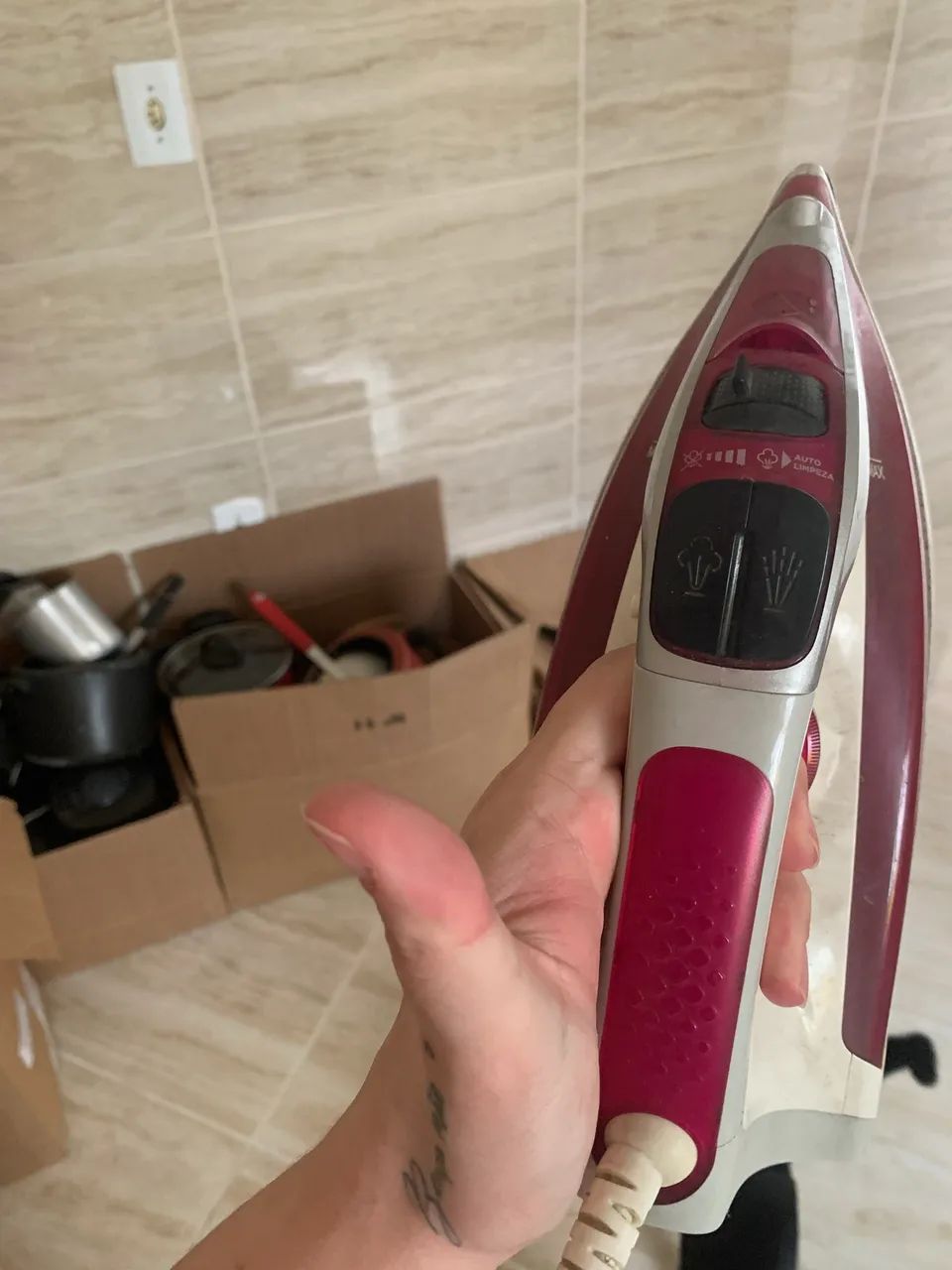 Ferro de passar Black&Decker - Foto 2