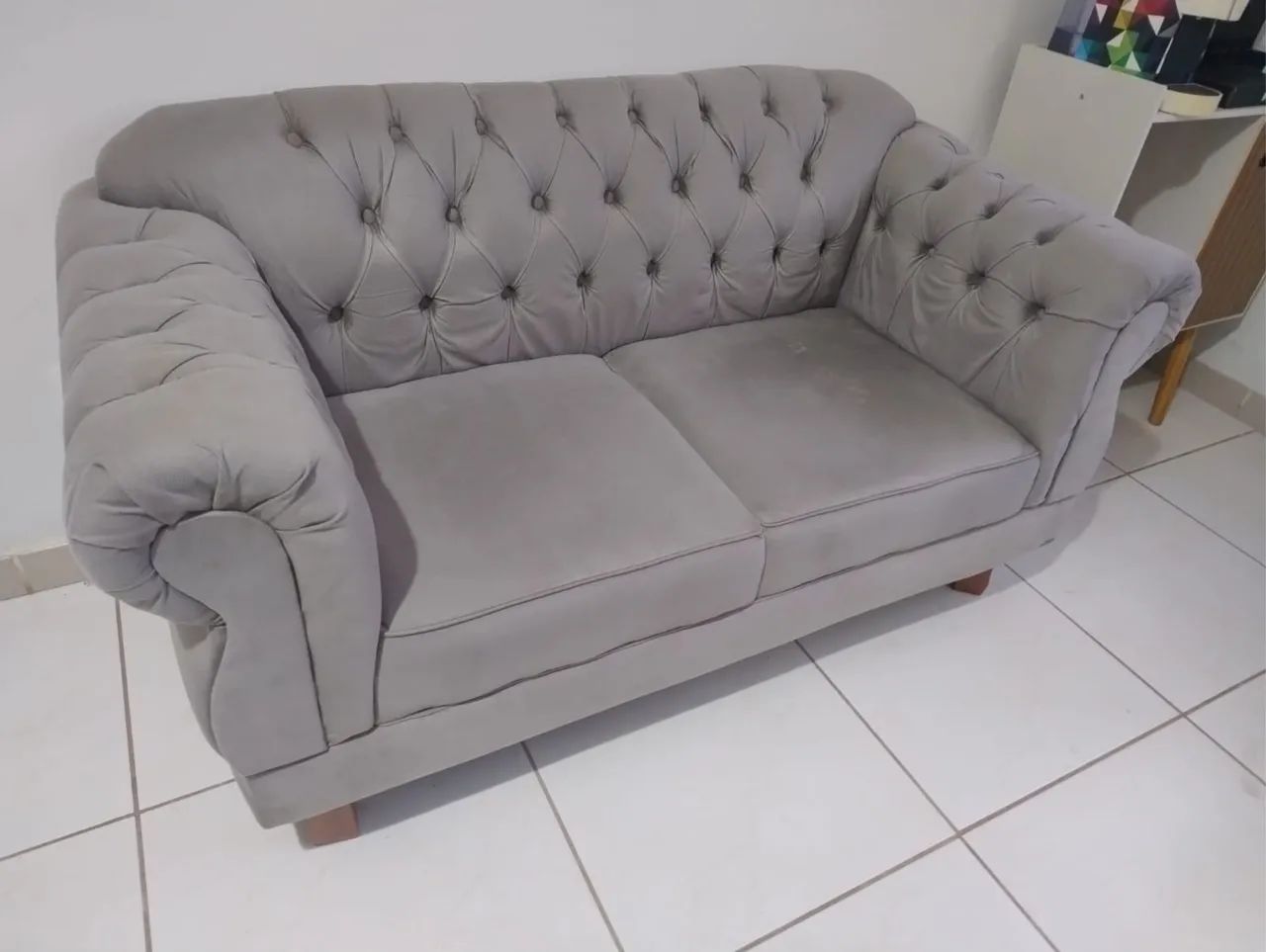 Vendo conjunto de sofá Chesterfield  - Foto 2