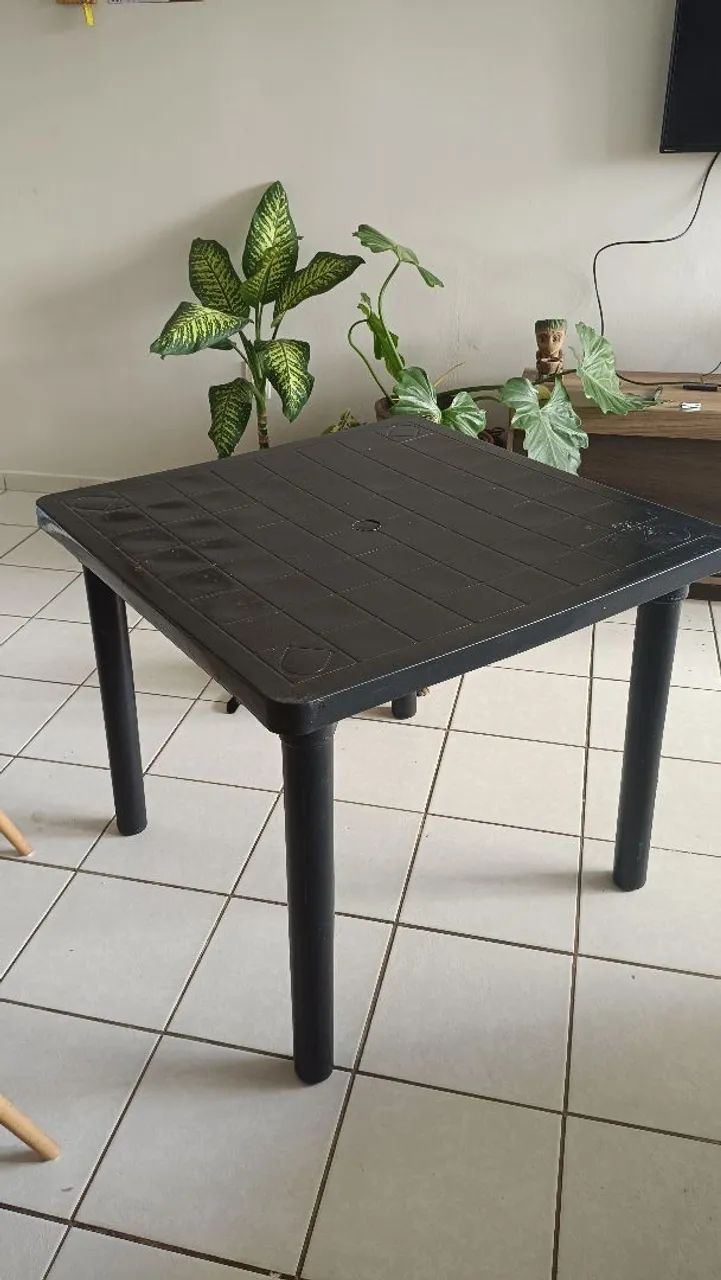Mesa de Plástico Quadrada Preta - Ideal para Área Externa/Varanda - Foto 3