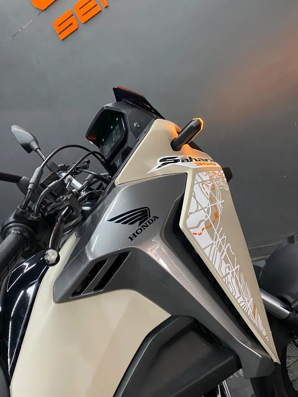 XRE SHARA 300 2025 - Foto 11