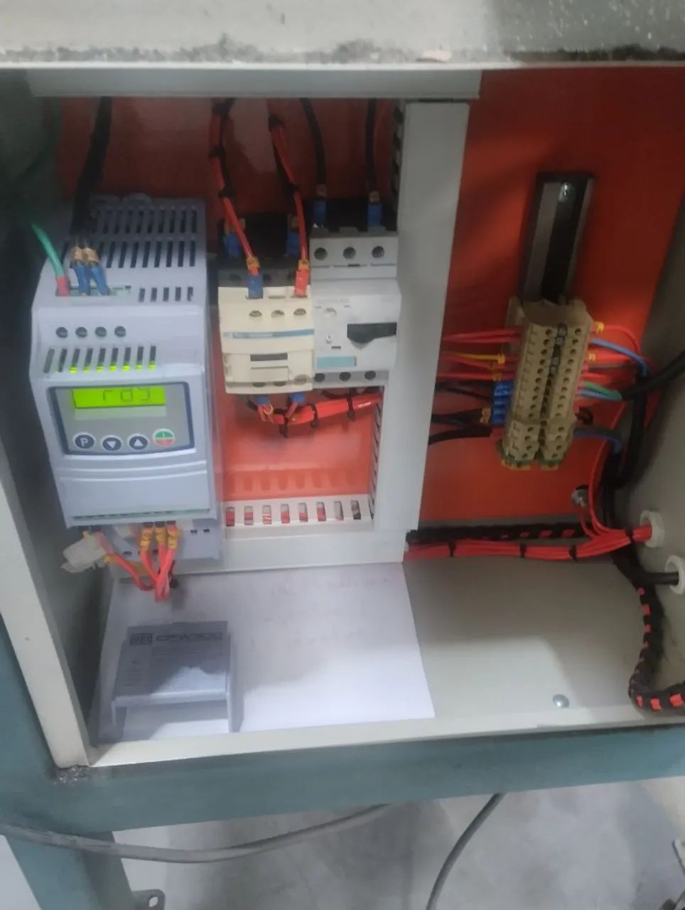 Calandra automatizada para perfil 