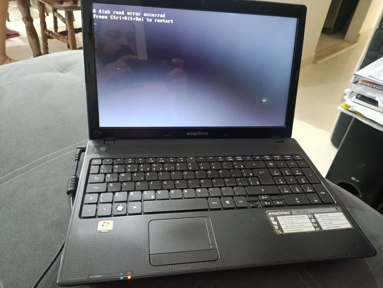 Notebook emachines E443 usado - Foto 2