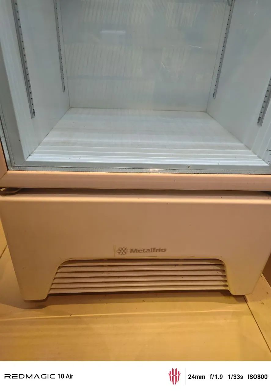 Geladeira expositora Metalfrio 403L - Geladeiras e Freezers - Nova