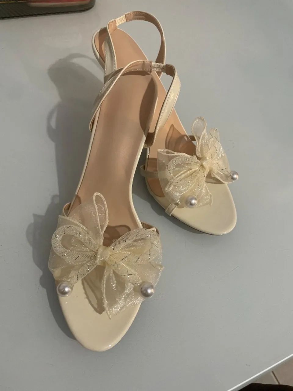 Sandália SHEIN nova na cor Off-white