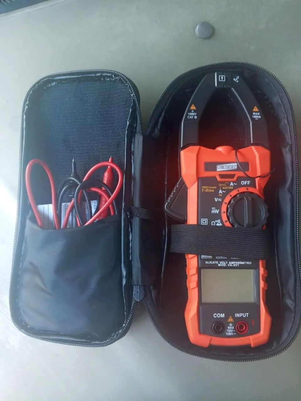alicate amperímetro mod:VA-901