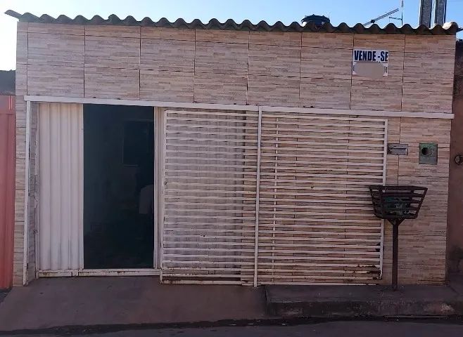 Vende-se casa escriturada na Estrutural-DF