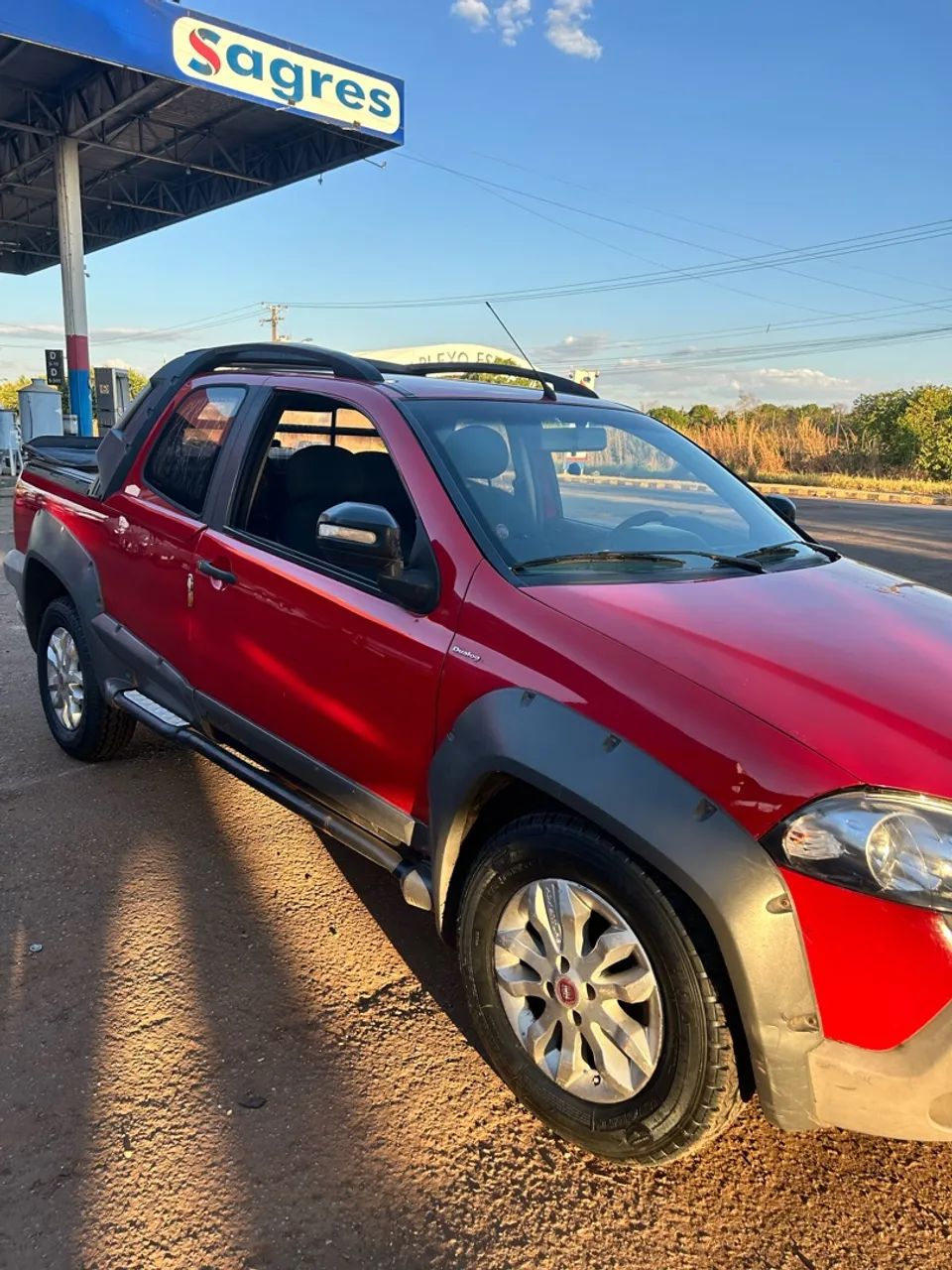 Fiat Strada Adventure1.8/ 1.8 Locker Flex CD 2013 - Foto 3