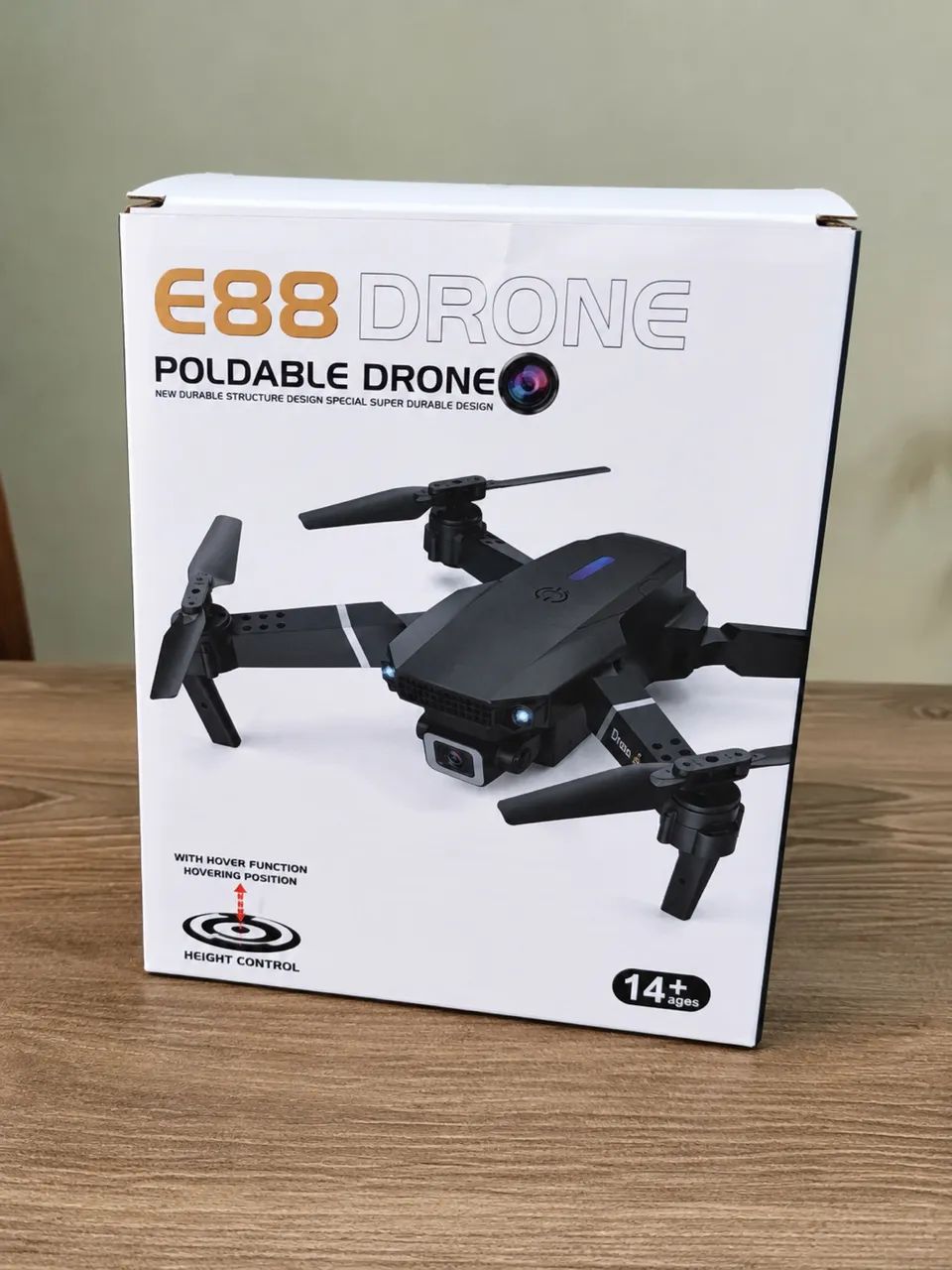 Drone E88 Dobrável com Câmera 4K HD + Controle e Acessórios - Foto 2