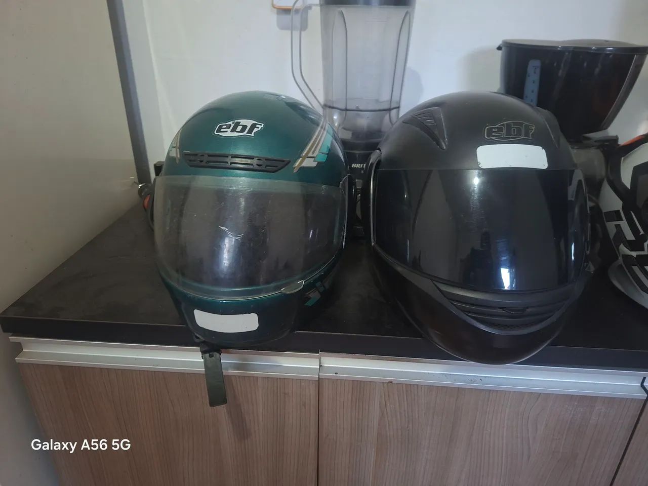 Vendo 2 capacetes