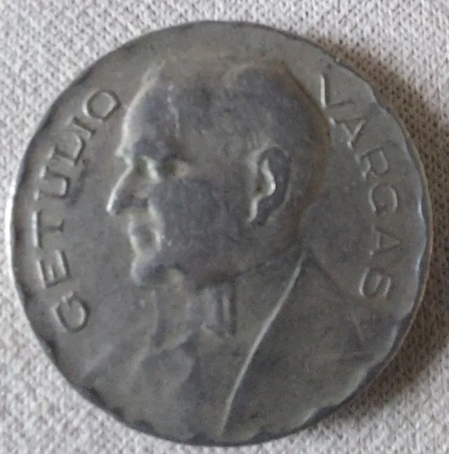 Lote com 12 moedas antigas brasileiras do período da República (1901 a 1940). - Foto 5