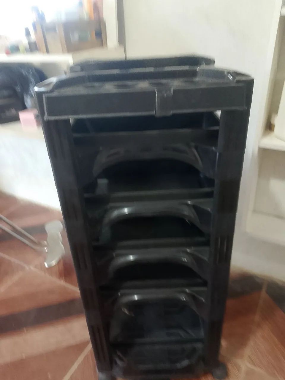 carinho auxiliar de cabeleireira  - Foto 2