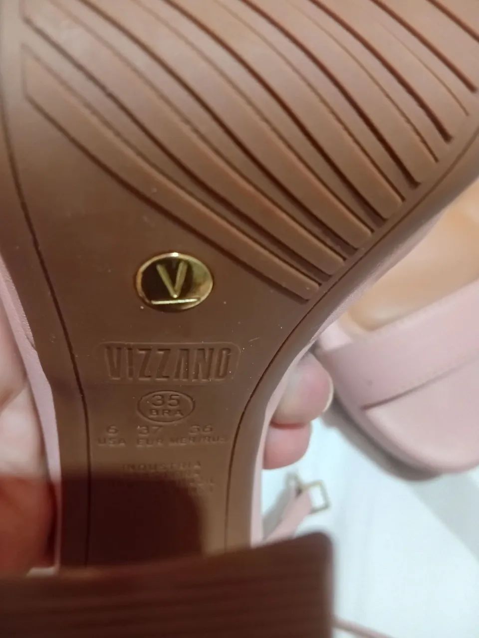 Sandália Vizzano nova número 35. - Foto 4