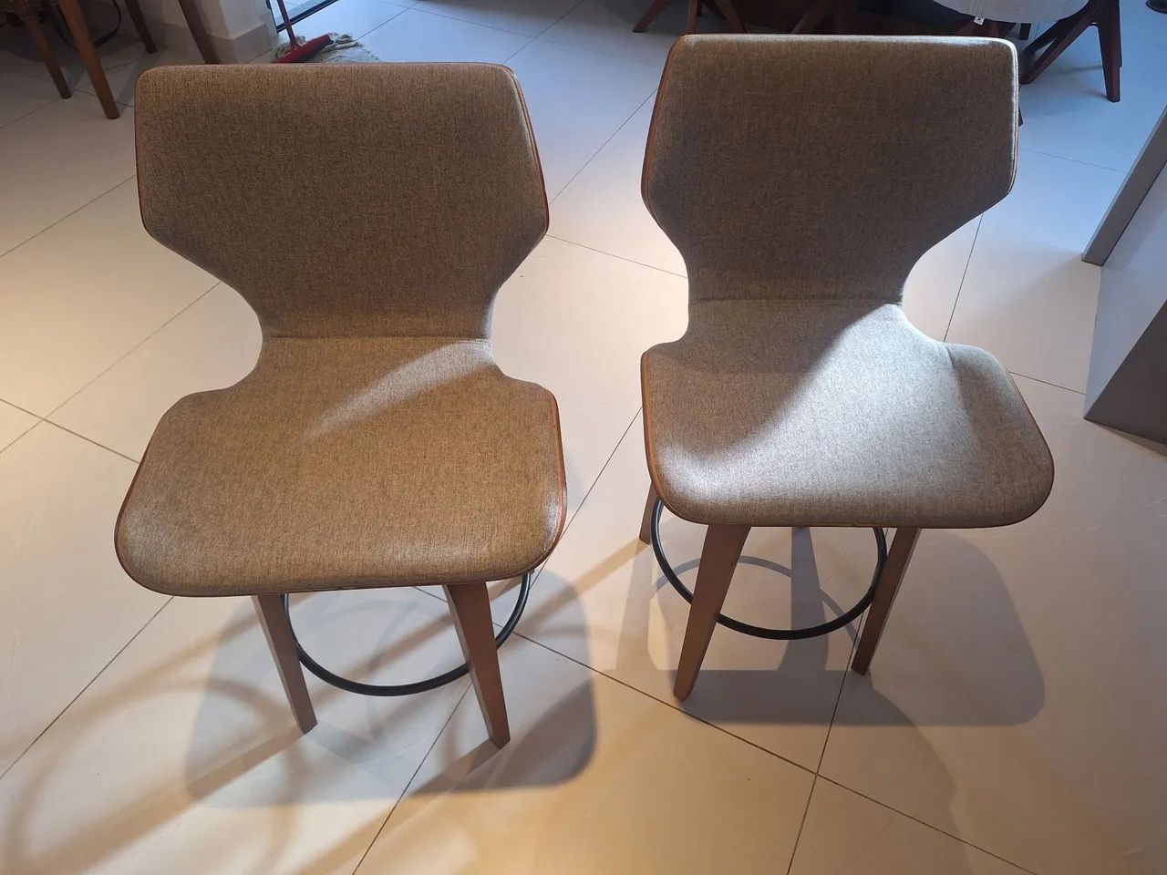 Banquetas giratórias lindas