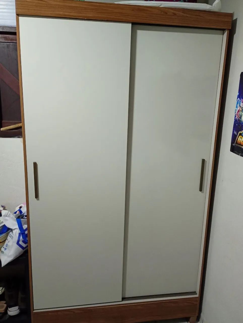 Vende-se Giarda-Roupa