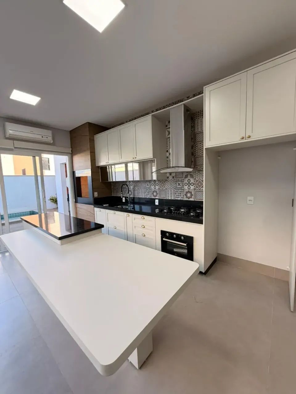 casa em condomínio fechado para alugar e venda com armários planejados e 3 suites - Foto 5