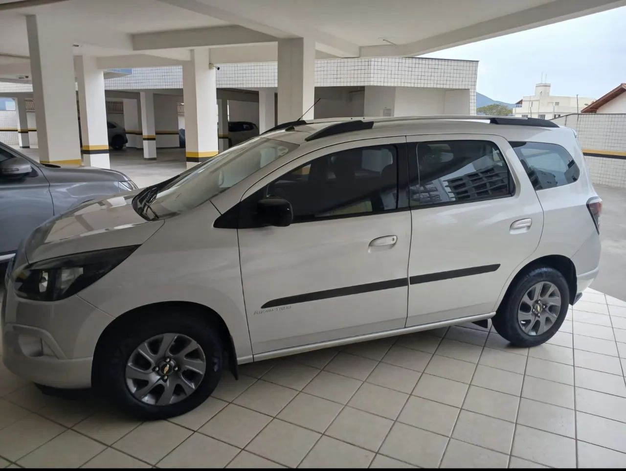 Chevrolet Spin LT 1.8 8V Econo.flex 5P Aut. 2017 - Foto 2