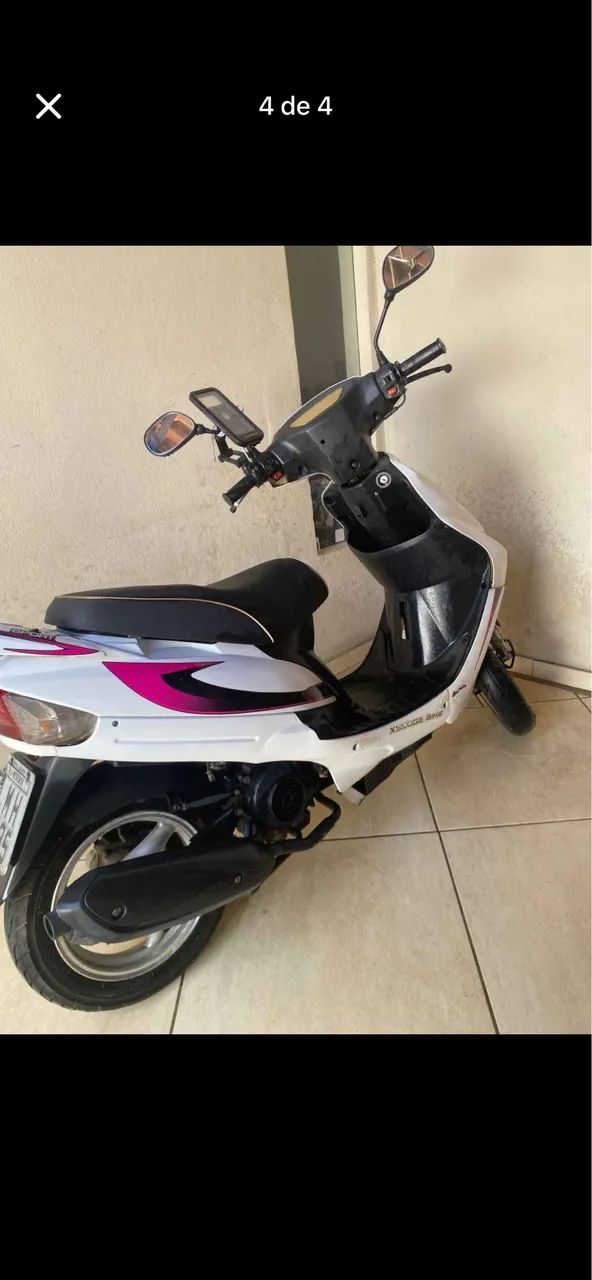 Vendo moto automática 