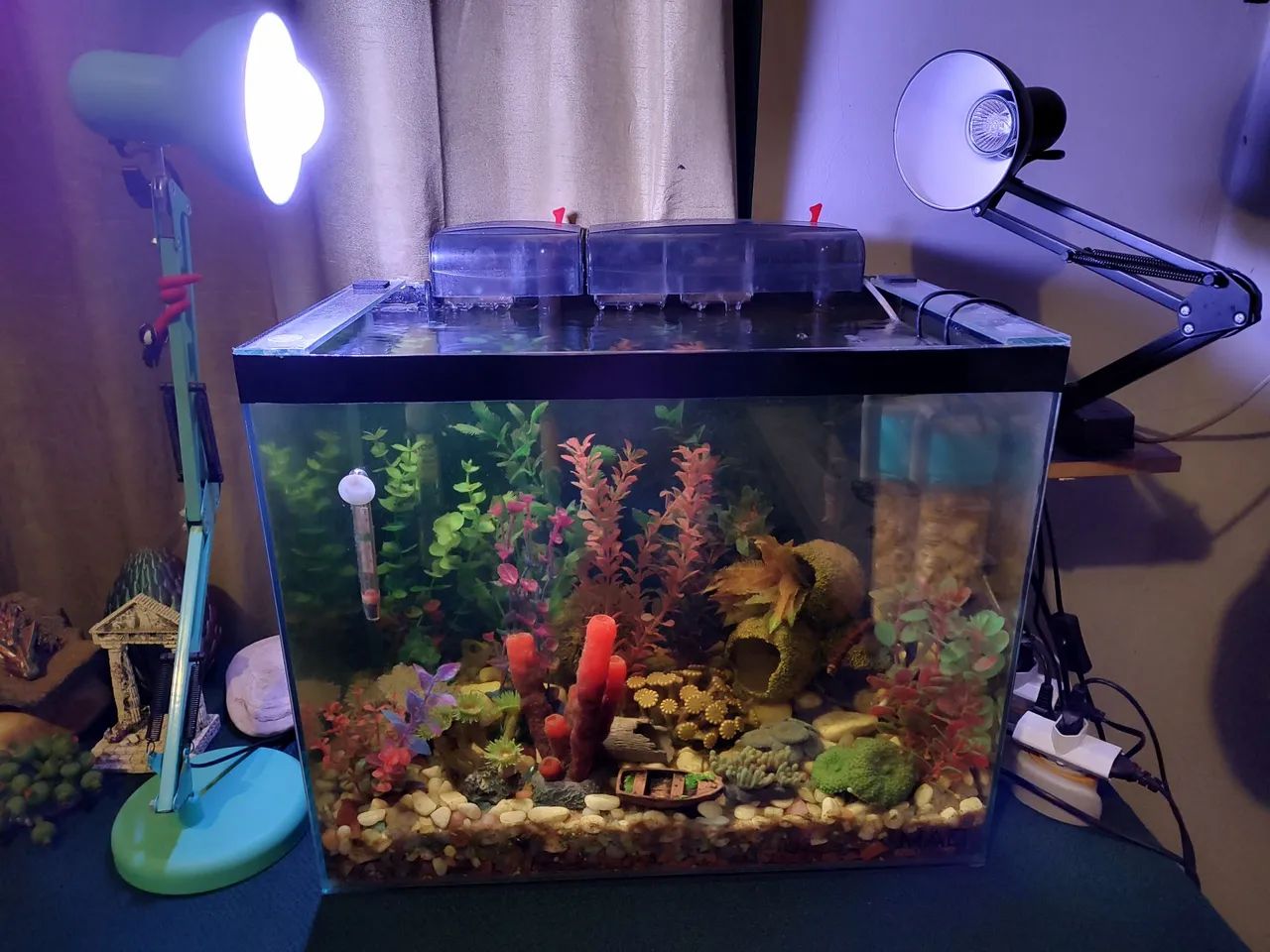 Vendo Aquário com Filtros, Bomba e Termostato - Foto 2