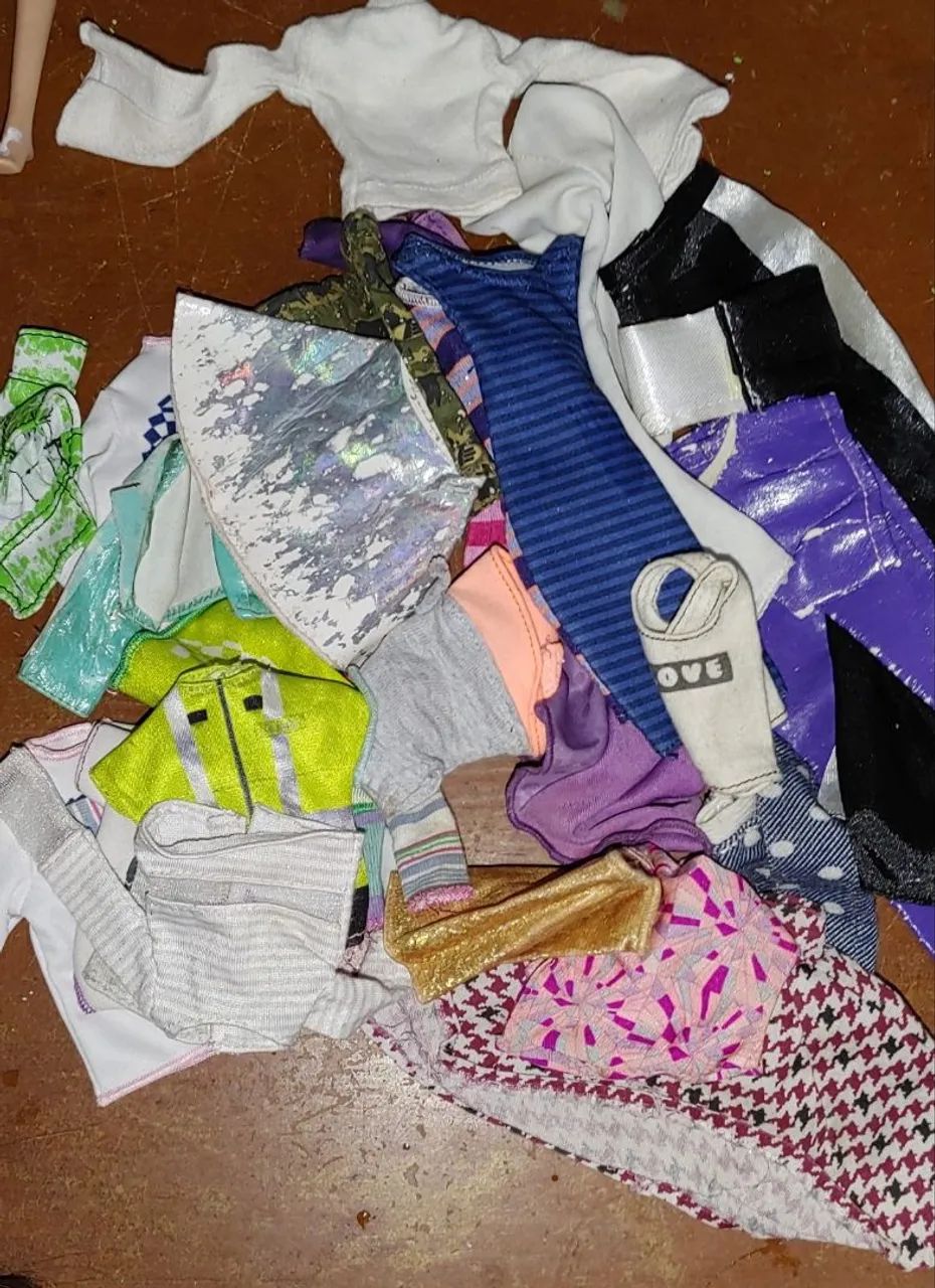 Lote Barbies sucatas - Foto 4