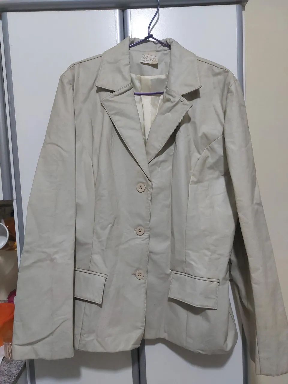 Blusa de Plástico - Tamanho M