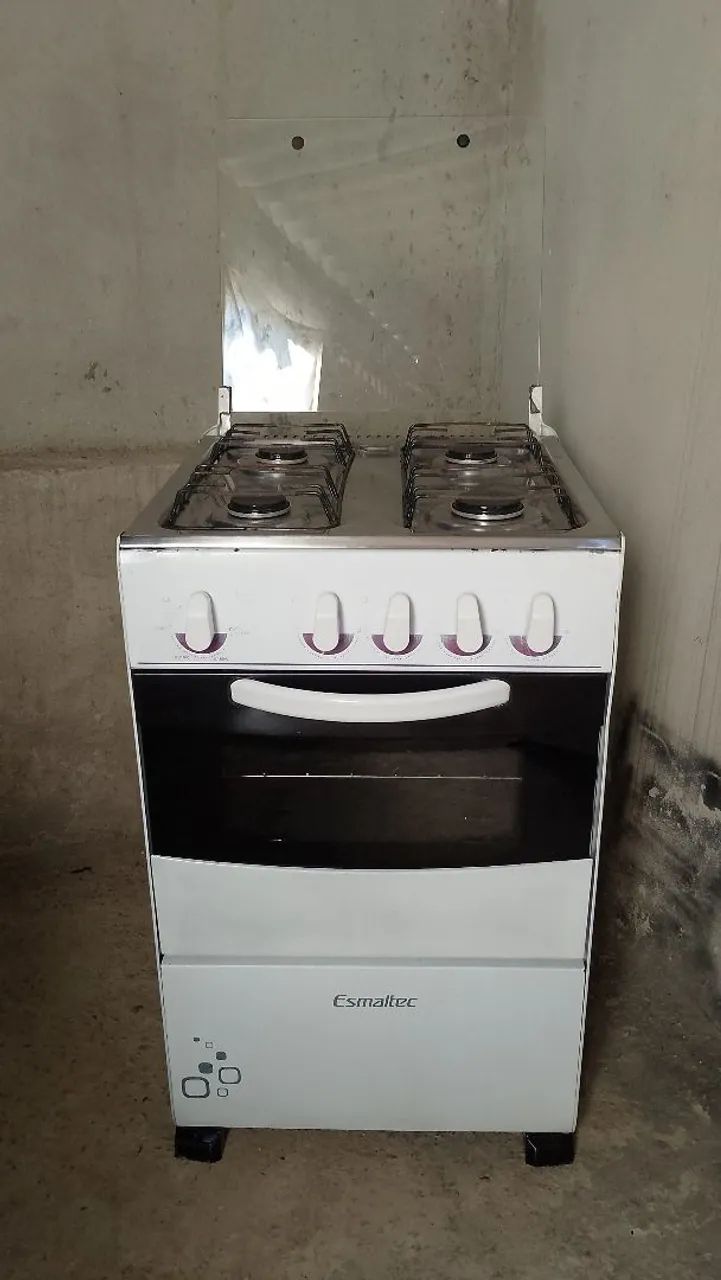 Fogão de quatro bocas não e elétrico funcionando perfeitamente  - Foto 2