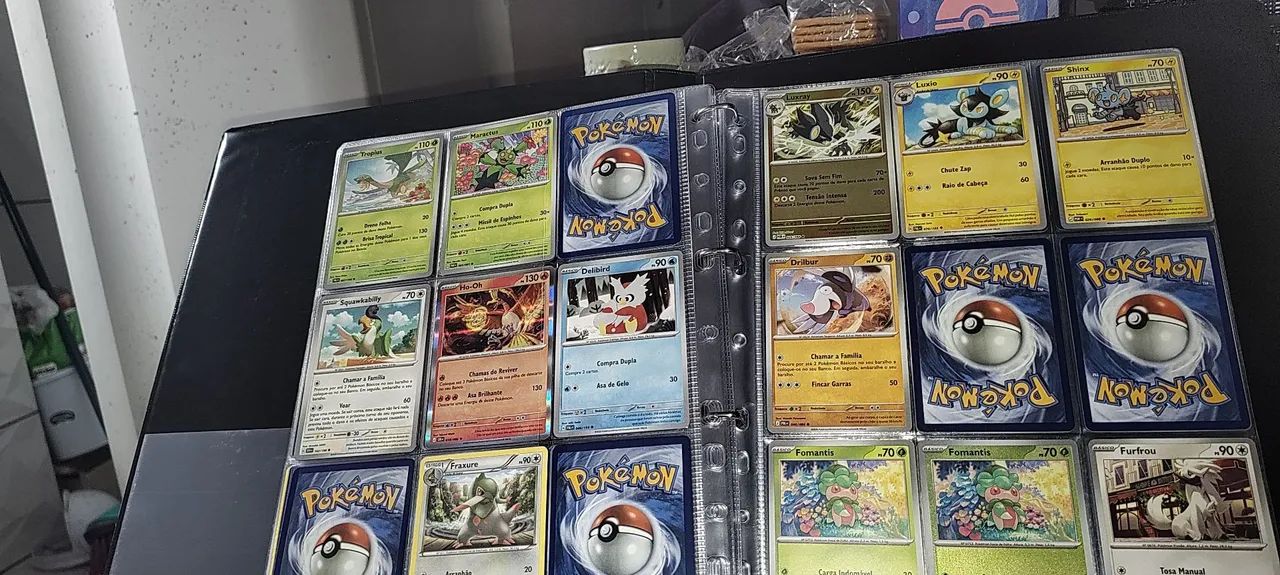 Álbum pokémon coleção e brindes - Foto 3