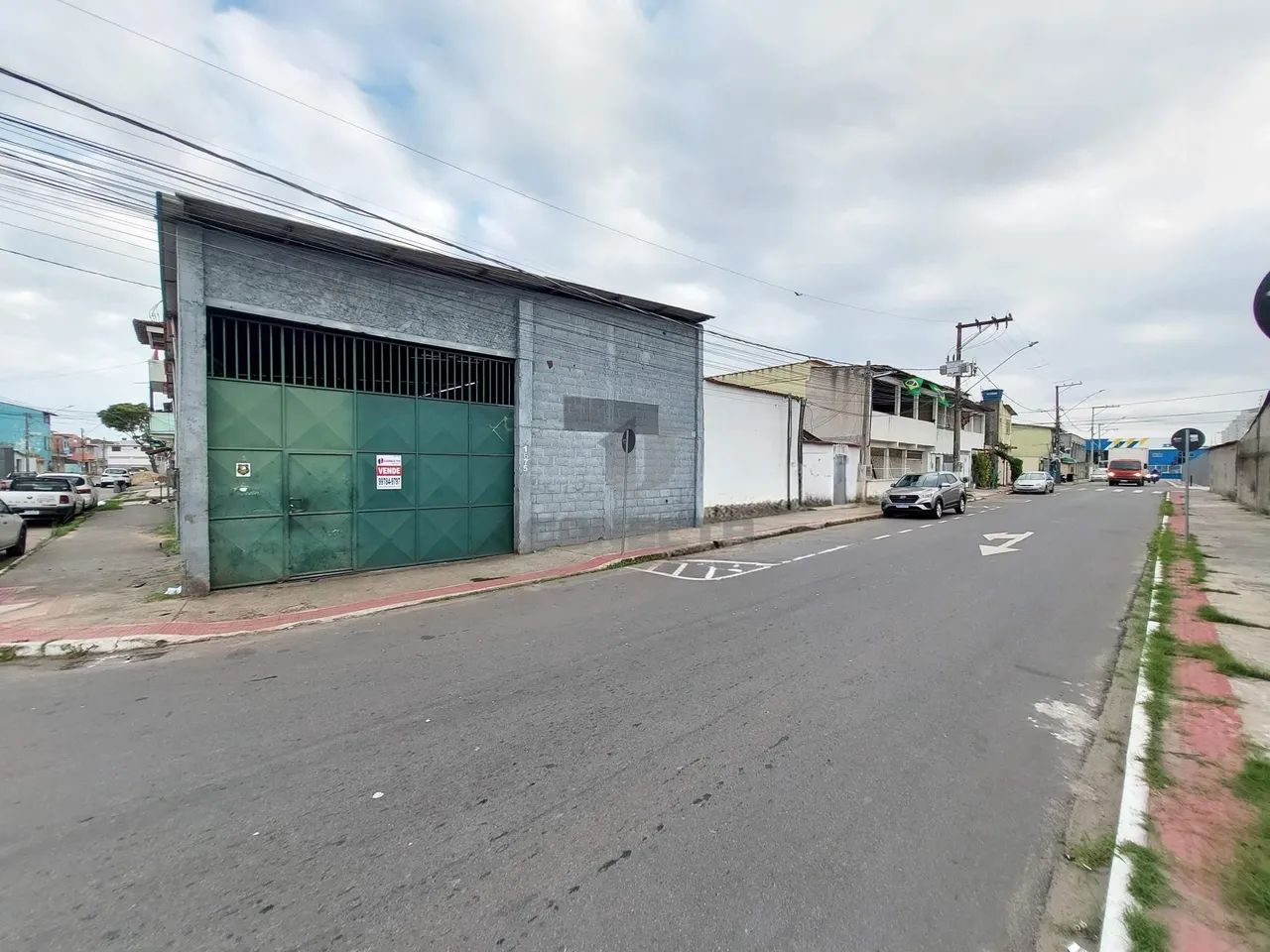 Galpão para locação em Novo Horizonte, Serra - 260m², de esquina.