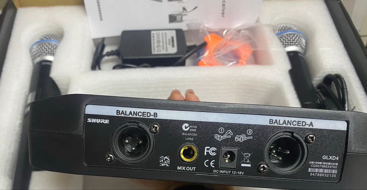 SUPER PROMOÇÃO Microfone SHURE  Wireless System GLXD 4 Receiver