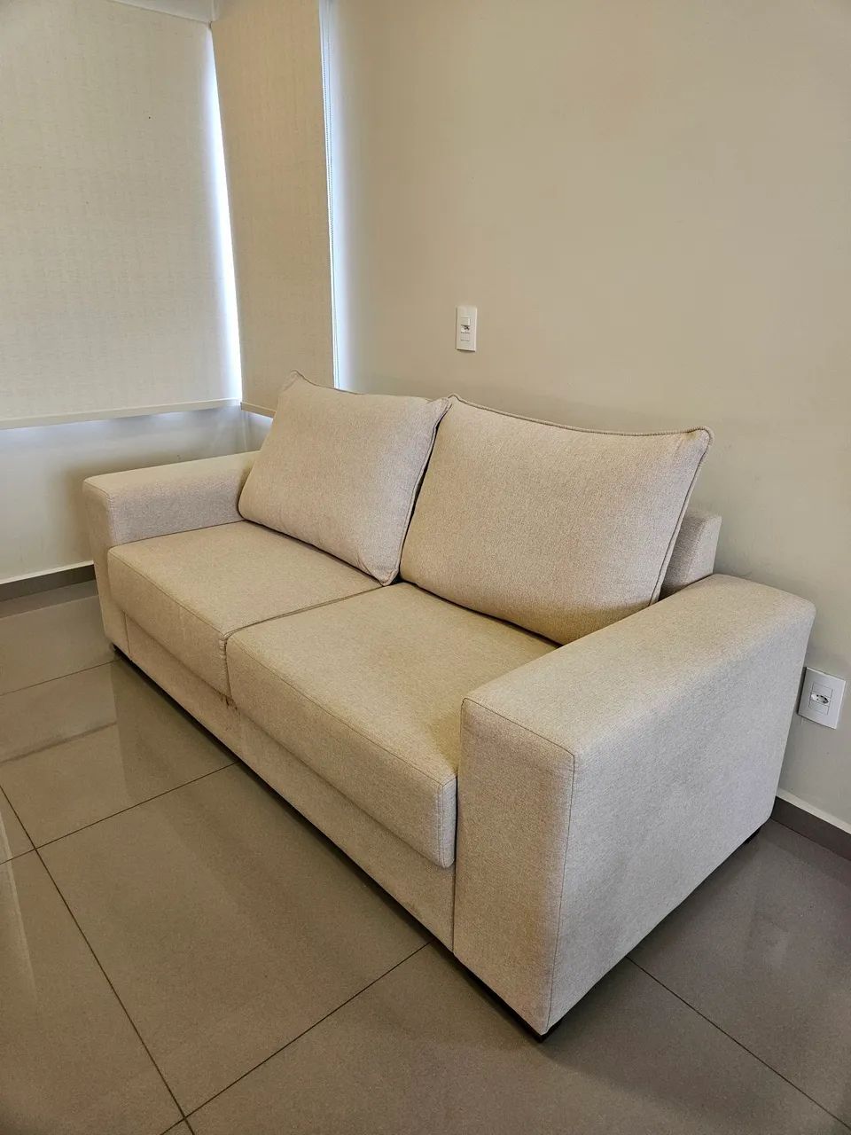 Sofa 3 lugares todo de linho