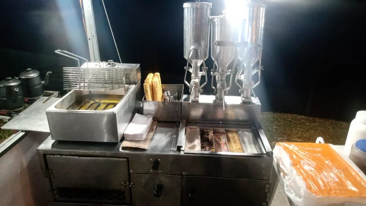 Kit de churros completo com masseira e duas bombas de doces, whatsapp *  - Foto 3