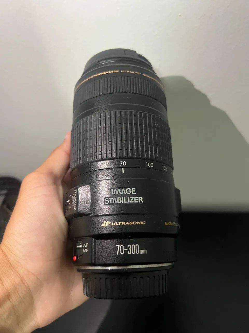 À Venda - Lente Canon EF 70-300mm IS USM  Excelente oportunidade  - Foto 2