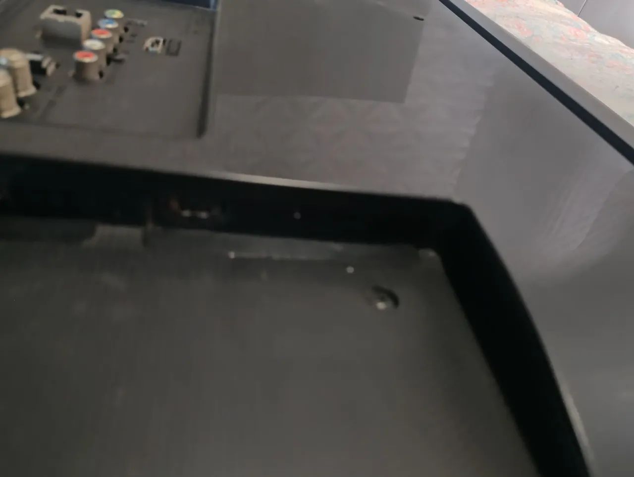 Vende-se tv 43 polegadas com defeito pra arrumar ou tira pecas - Foto 3