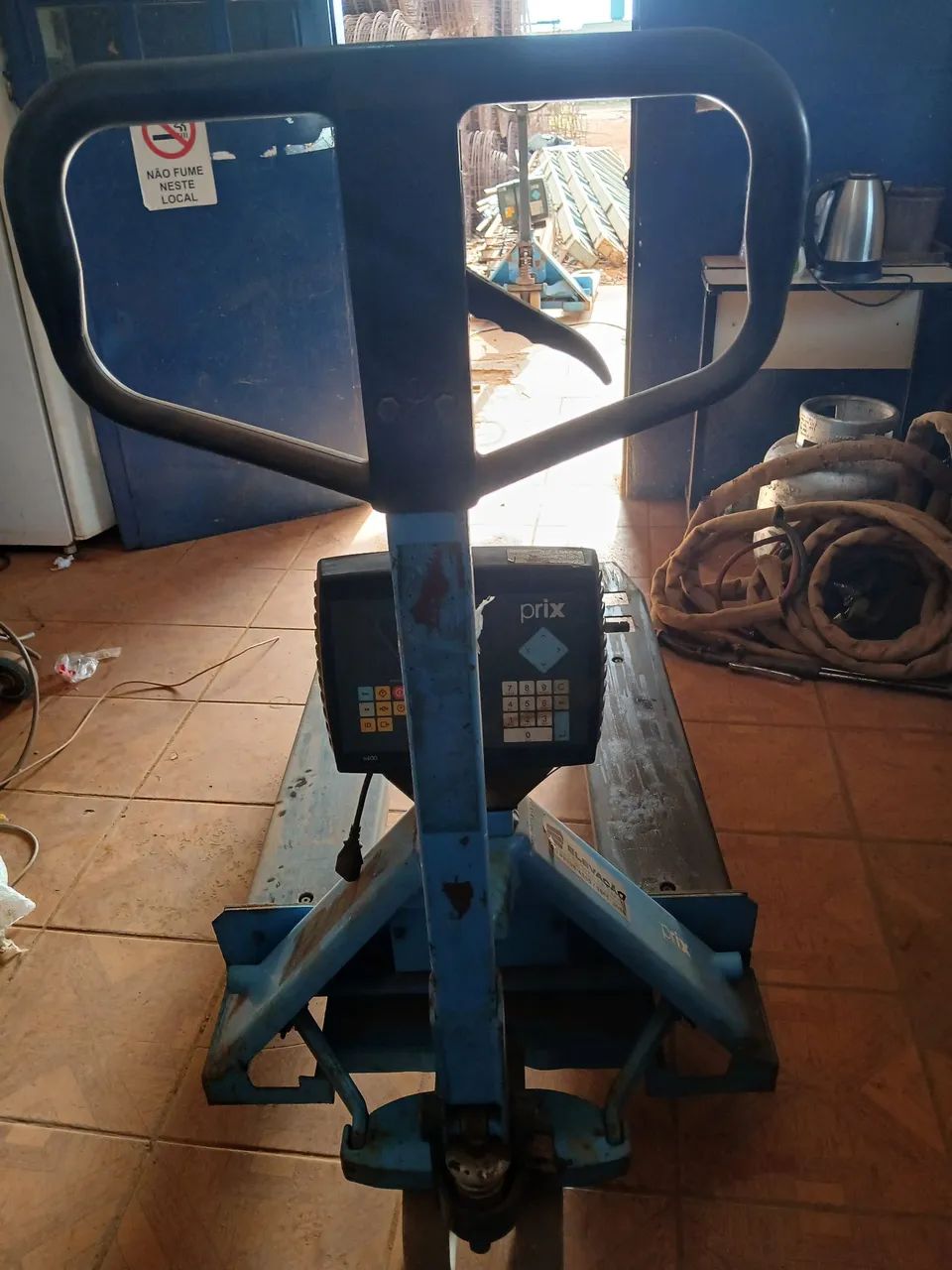 Paleteira com balança Paletrans - Foto 4